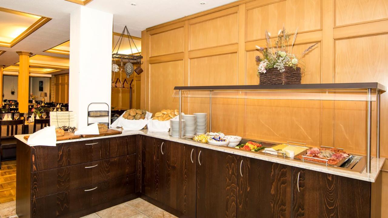 Hotel Zur Post เพียร์นา ภายนอก รูปภาพ